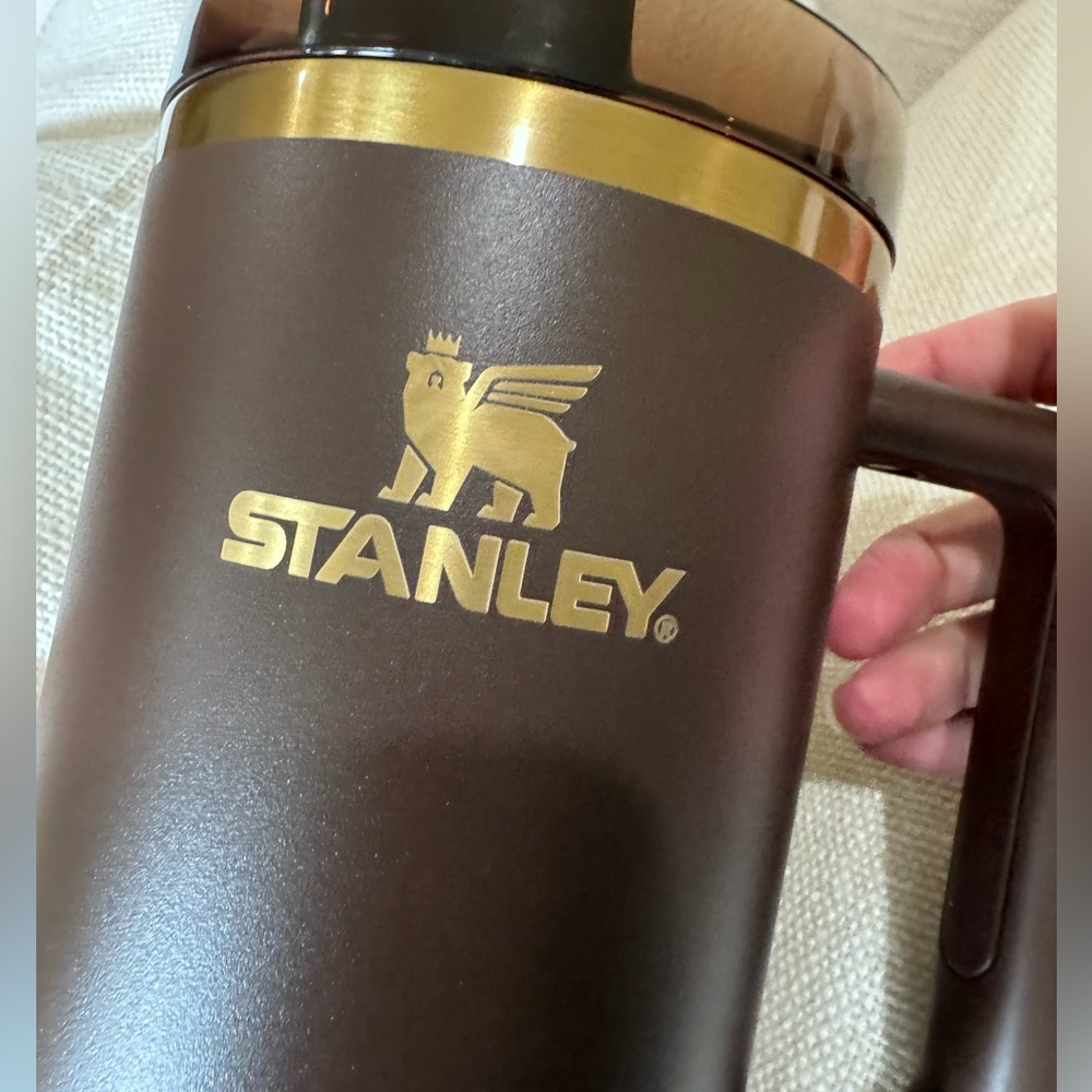 Stanley chocolate gold quencher  40 oz brand new.